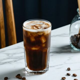 Ahoj kávomilci! ☀️ Letní dny volají po osvěžující kávě! Připravte si Cold Brew jako profík a proměňte svůj rituál v...